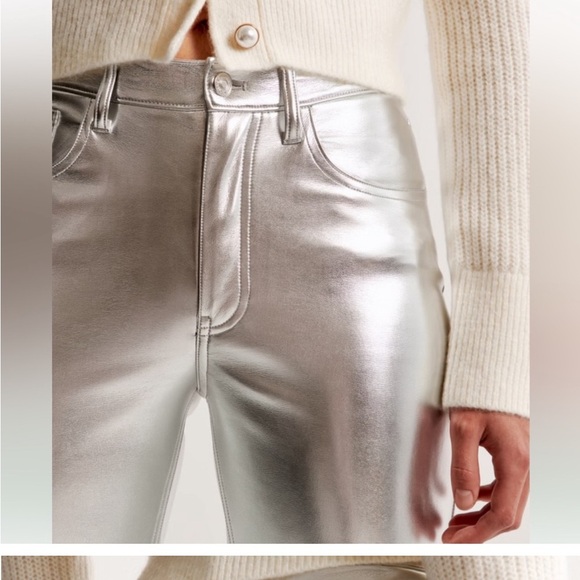 NWT Abercrombie & Fitch Vegan

Leather 90s Relaxed Pants Silver size 24 - Picture 7 of 9